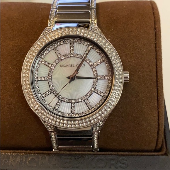 Michael Kors Kerry Watch - Picture 2 of 5